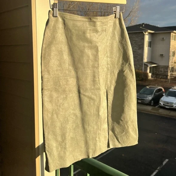 🆕Jane Doe Collection 💯Genuine Leather Light Green Pencil Skirt Midi Split Size M - Picture 3 of 13